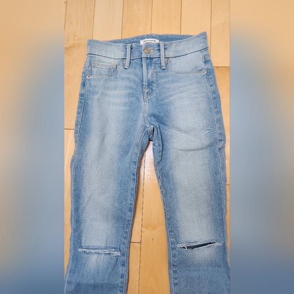 Good American Jeans - Picture 6 of 17